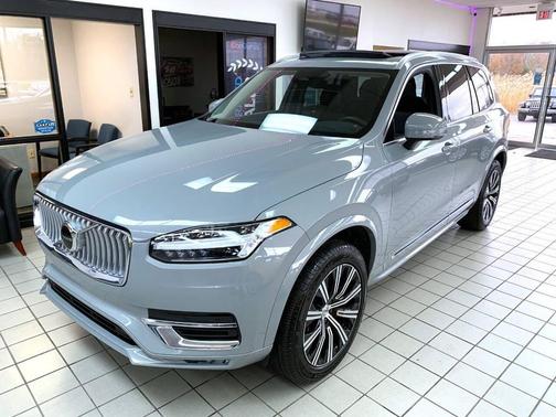 2025 Volvo XC90 B5 Core Bright Theme AWD 4dr SUV
