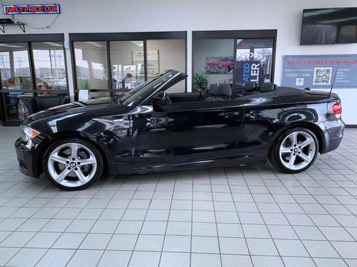 Black 2010 BMW 135 i