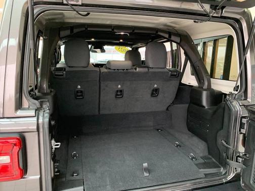 2025 Jeep Wrangler Sahara 4xe 4x4 4dr SUV