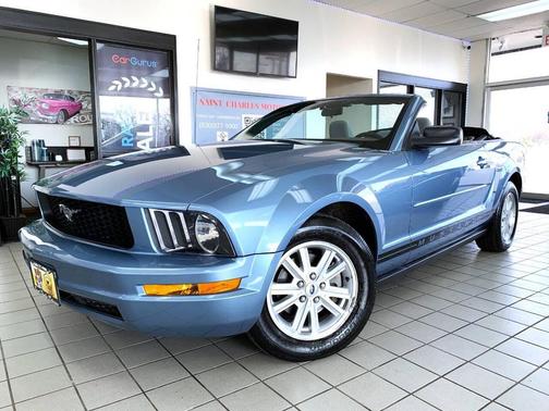 2007 Ford Mustang Deluxe