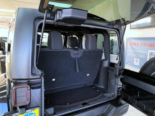 2017 Jeep Wrangler Sahara