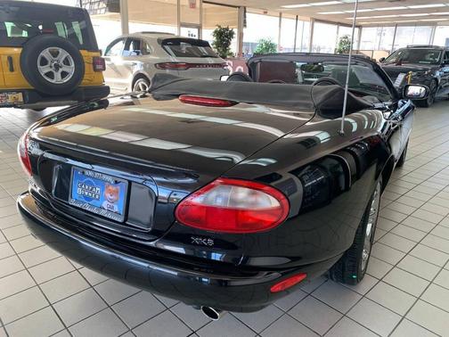 2000 Jaguar XK8 Base