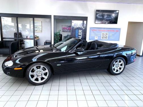 2000 Jaguar XK8 Base