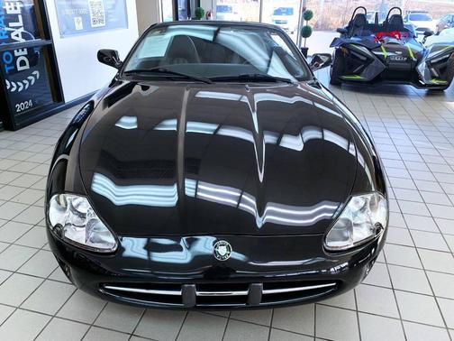 2000 Jaguar XK8 Base