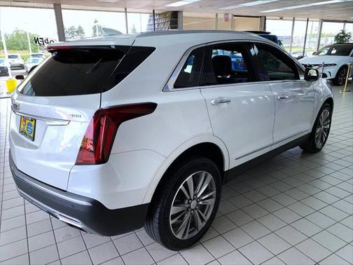 2021 Cadillac XT5 Premium Luxury