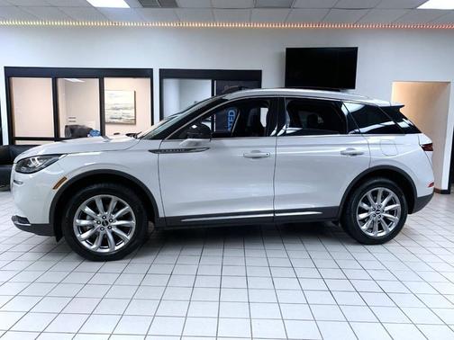 2022 Lincoln Corsair Standard AWD 4dr SUV