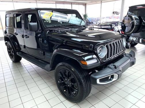 2025 Jeep Wrangler Sahara 4xe 4x4 4dr SUV