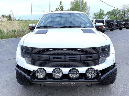 Oxford White 2013 Ford F-150 SVT Raptor