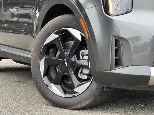 Gray 2025 Kia Sorento Plug-In Hybrid SX Prestige