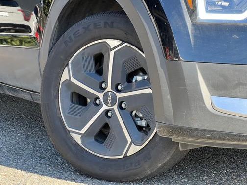 2024 Kia Niro LX