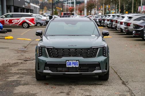 Green 2026 Kia Sorento Plug-In Hybrid SX Prestige