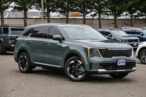Green 2026 Kia Sorento Plug-In Hybrid EX