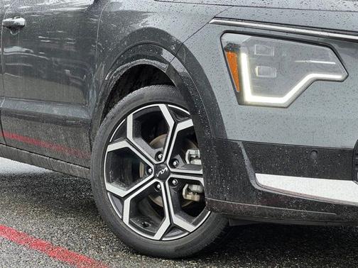 2023 Kia Niro SX Touring