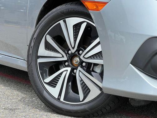 Lunar Silver Metallic 2016 Honda Civic EX-L