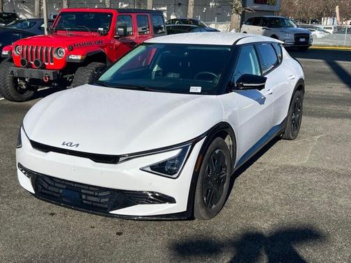 2025 Kia EV6 Wind