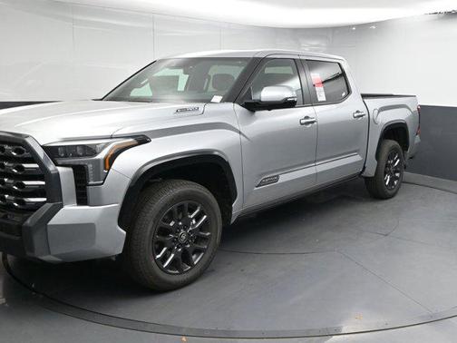 2025 Toyota Tundra Hybrid Platinum