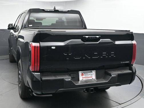 2025 Toyota Tundra Hybrid Platinum