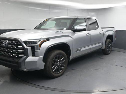 2025 Toyota Tundra Hybrid Platinum