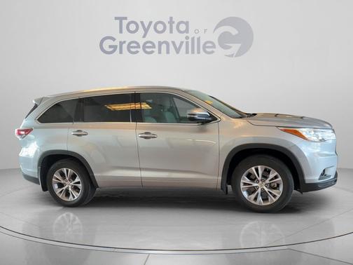 Silver Sky Metallic 2015 Toyota Highlander XLE