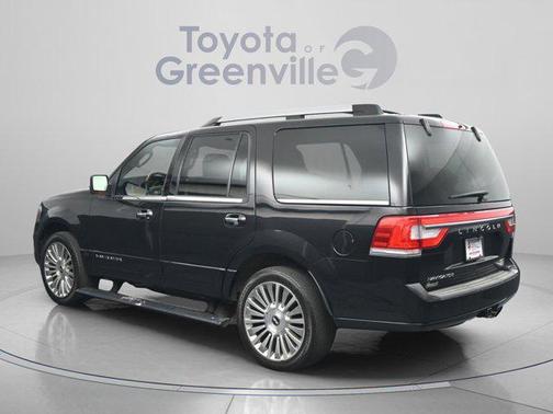 Tuxedo Black Metallic 2015 Lincoln Navigator Base