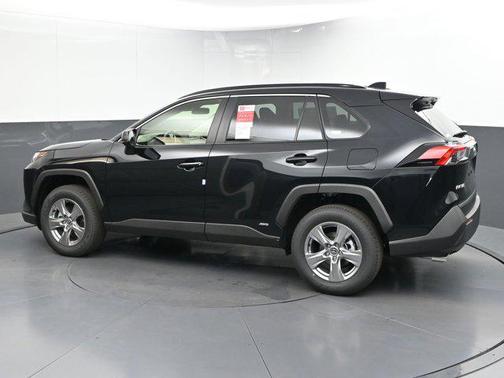 2024 Toyota RAV4 Hybrid SE