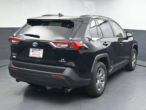 2024 Toyota RAV4 Hybrid SE