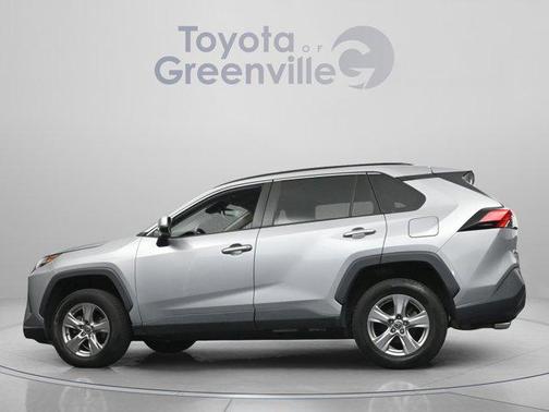 Silver Sky Metallic 2022 Toyota RAV4 XLE