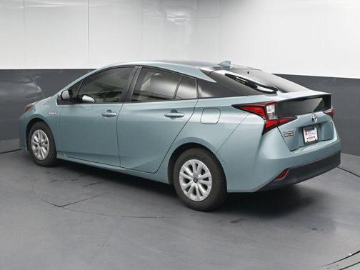 2019 Toyota Prius L