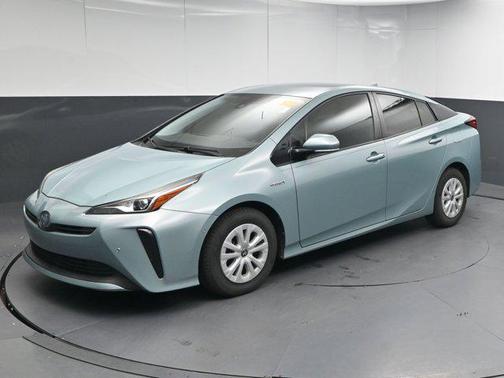 2019 Toyota Prius L