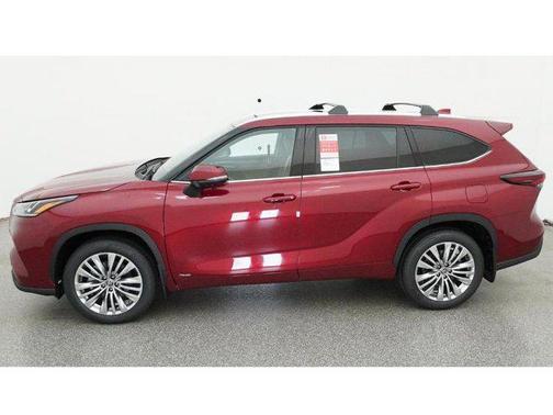 Ruby Flare Pearl 2026 Toyota Highlander Hybrid Platinum