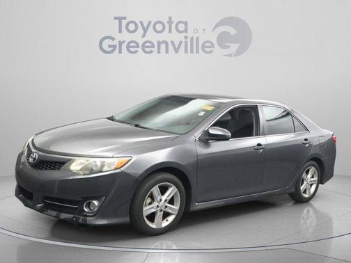 Magnetic Gray Metallic 2014 Toyota Camry SE