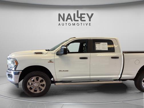 Bright White Clearcoat 2023 RAM 2500 Big Horn Crew Cab 4x4 6'4' Box