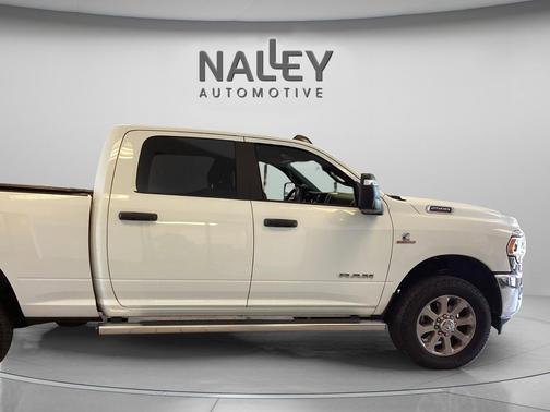 Bright White Clearcoat 2023 RAM 2500 Big Horn Crew Cab 4x4 6'4' Box