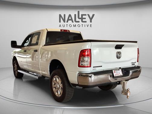 Bright White Clearcoat 2023 RAM 2500 Big Horn Crew Cab 4x4 6'4' Box
