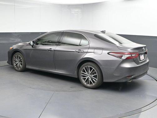 2023 Toyota Camry Hybrid XLE