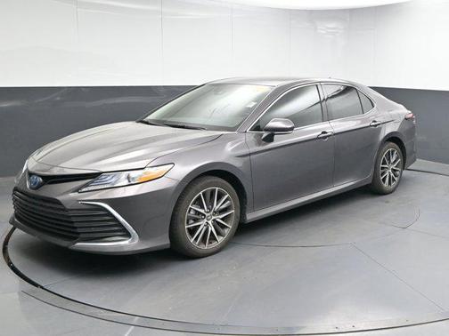 2023 Toyota Camry Hybrid XLE