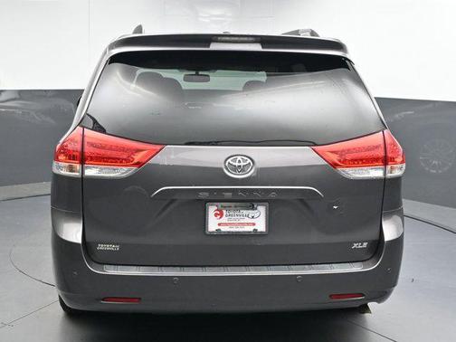 2013 Toyota Sienna XLE