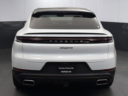2024 Porsche Cayenne Base
