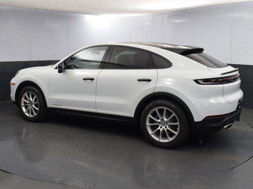 2024 Porsche Cayenne Base