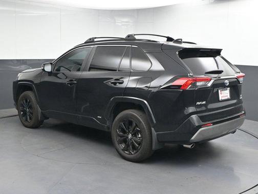 2023 Toyota RAV4 Hybrid SE