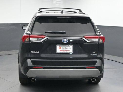 2023 Toyota RAV4 Hybrid SE