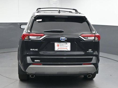 2023 Toyota RAV4 Hybrid SE