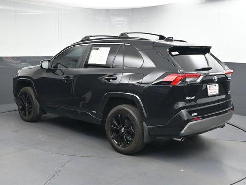 2023 Toyota RAV4 Hybrid SE