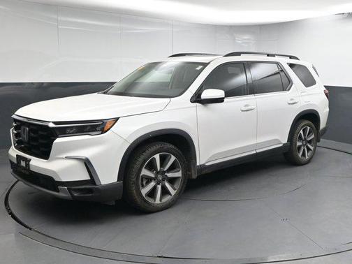 2023 Honda Pilot Touring 8-Passenger