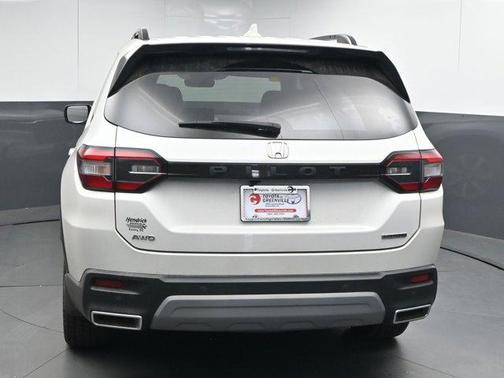 2023 Honda Pilot Touring 8-Passenger