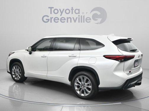 Pearl 2023 Toyota Highlander Limited