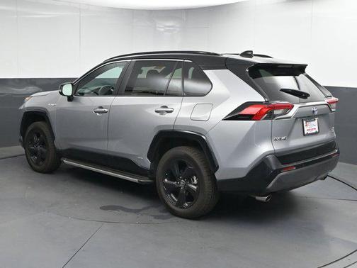 2021 Toyota RAV4 Hybrid SE