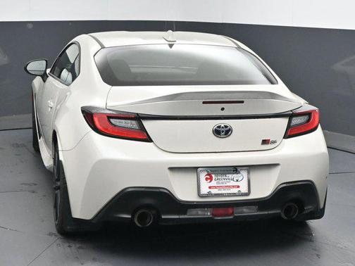 2024 Toyota GR86 Premium