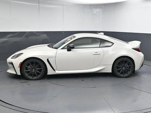 2024 Toyota GR86 Premium