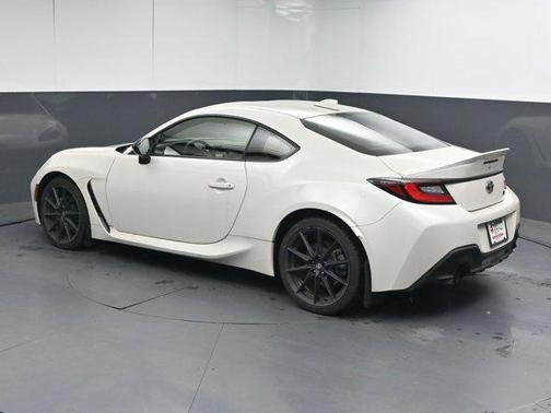 2024 Toyota GR86 Premium